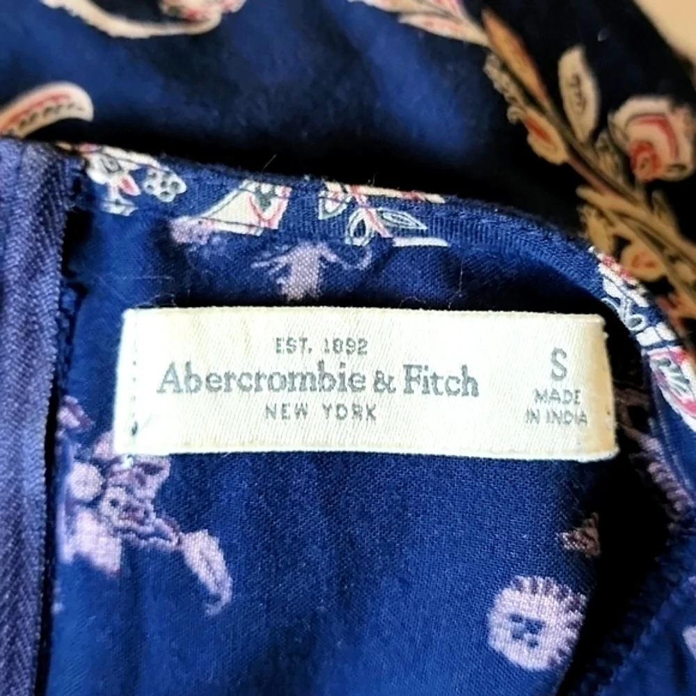 Abercrombie & Fitch Boho Dress Size Small like new condition - Picture 9 of 9